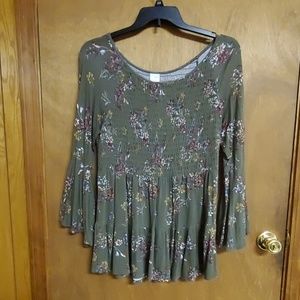 Womens Plus Size Shirt 16-18